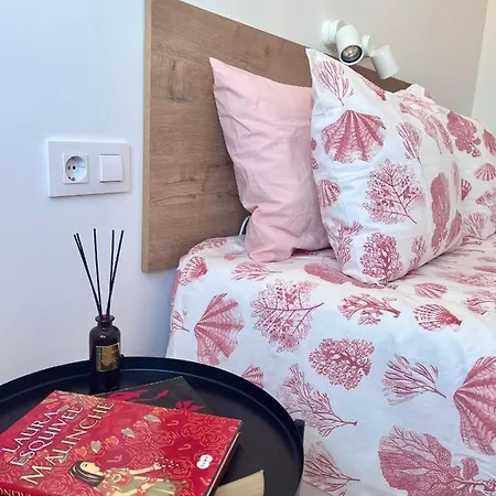 Apartment Gatu El Mirador De La Vina, Preferente Mayores De 25 Anos Y Familias